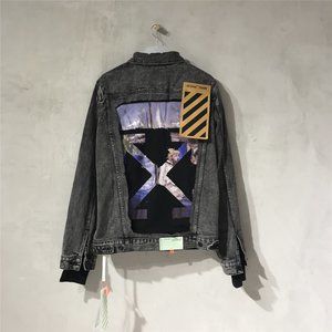 Off-White Loose, simple and versatile